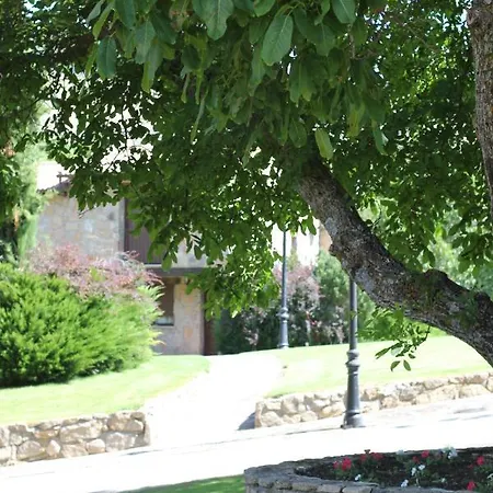 Ribera Del Corneja Hotell