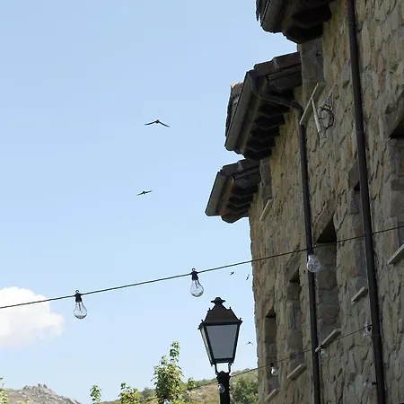 Ribera Del Corneja Hotell