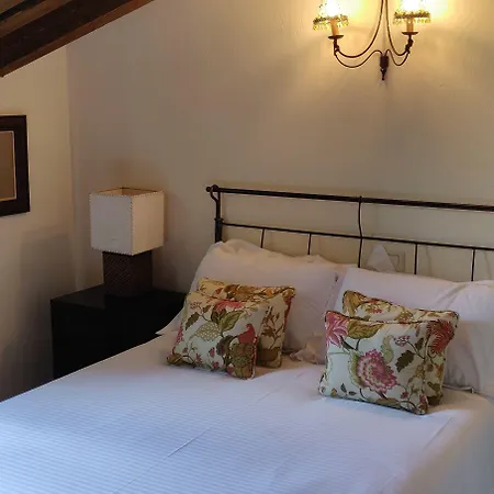 Ribera Del Corneja Hotell 4*