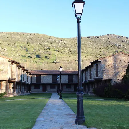 Ribera Del Corneja Hotel