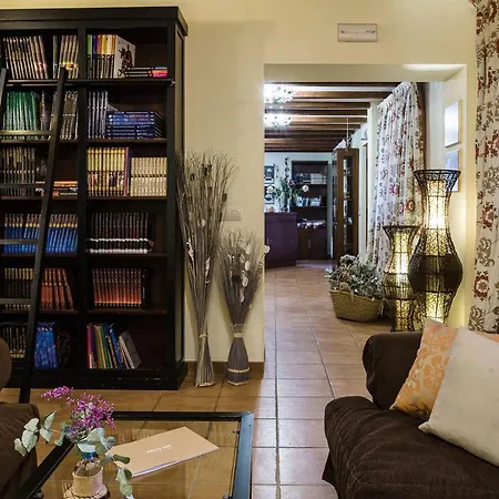 Ribera Del Corneja Hotel 4*